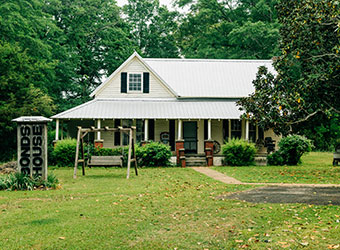 Historic Bonds House front